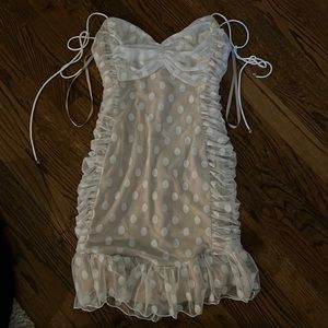 Selfie Leslie white dress